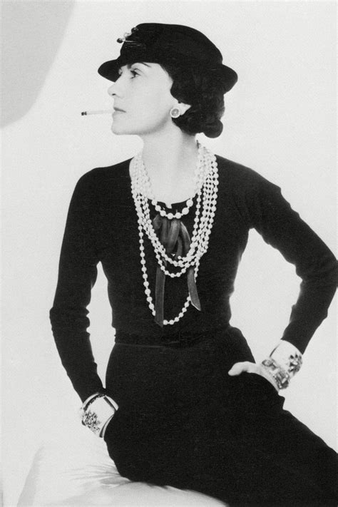 la silhouette neuve de coco chanel|coco chanel fashion style.